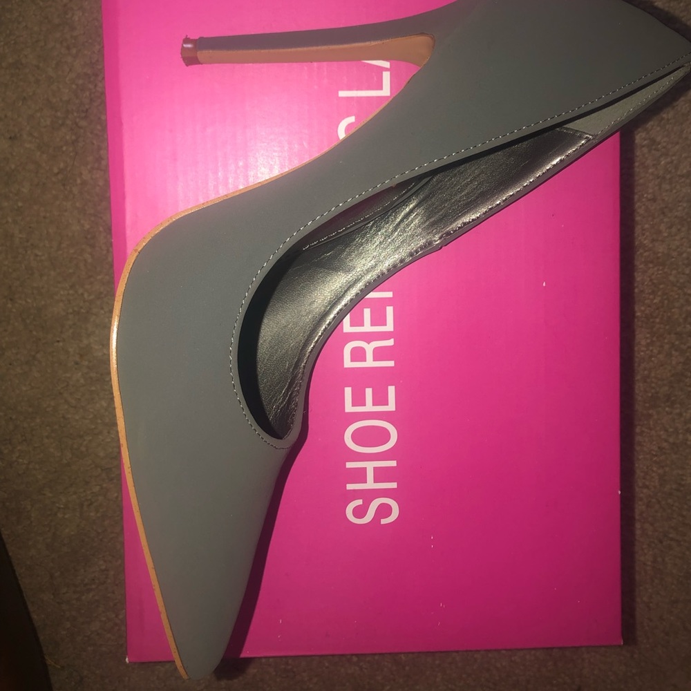 Heels - Picture 2 of 4